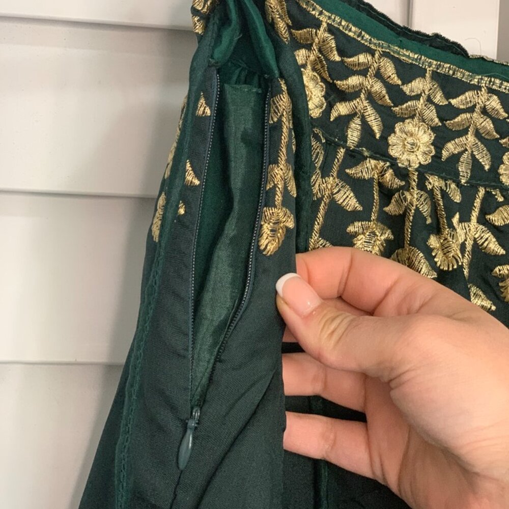 NWT - House of Indya Green Sequin Thread Embroidered Silk Lehenga Set - Size L - Picture 15 of 16